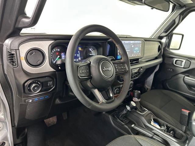 Used 2024 Jeep Wrangler Unlimited w/ Convenience Group image 13