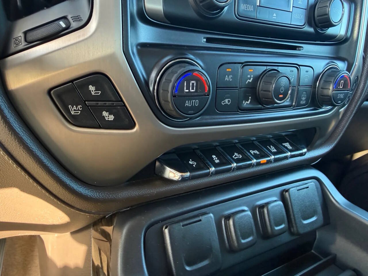 Used 2015 GMC Sierra 3500 Denali w/ Duramax Plus Package AWD/4WD image 18