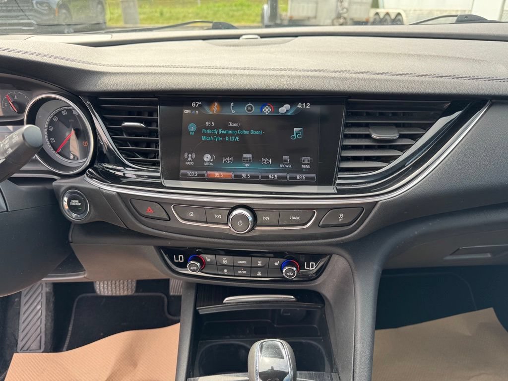 Used 2018 Buick Regal Essence w/ Driver Confidence Package #1 AWD/4WD image 15