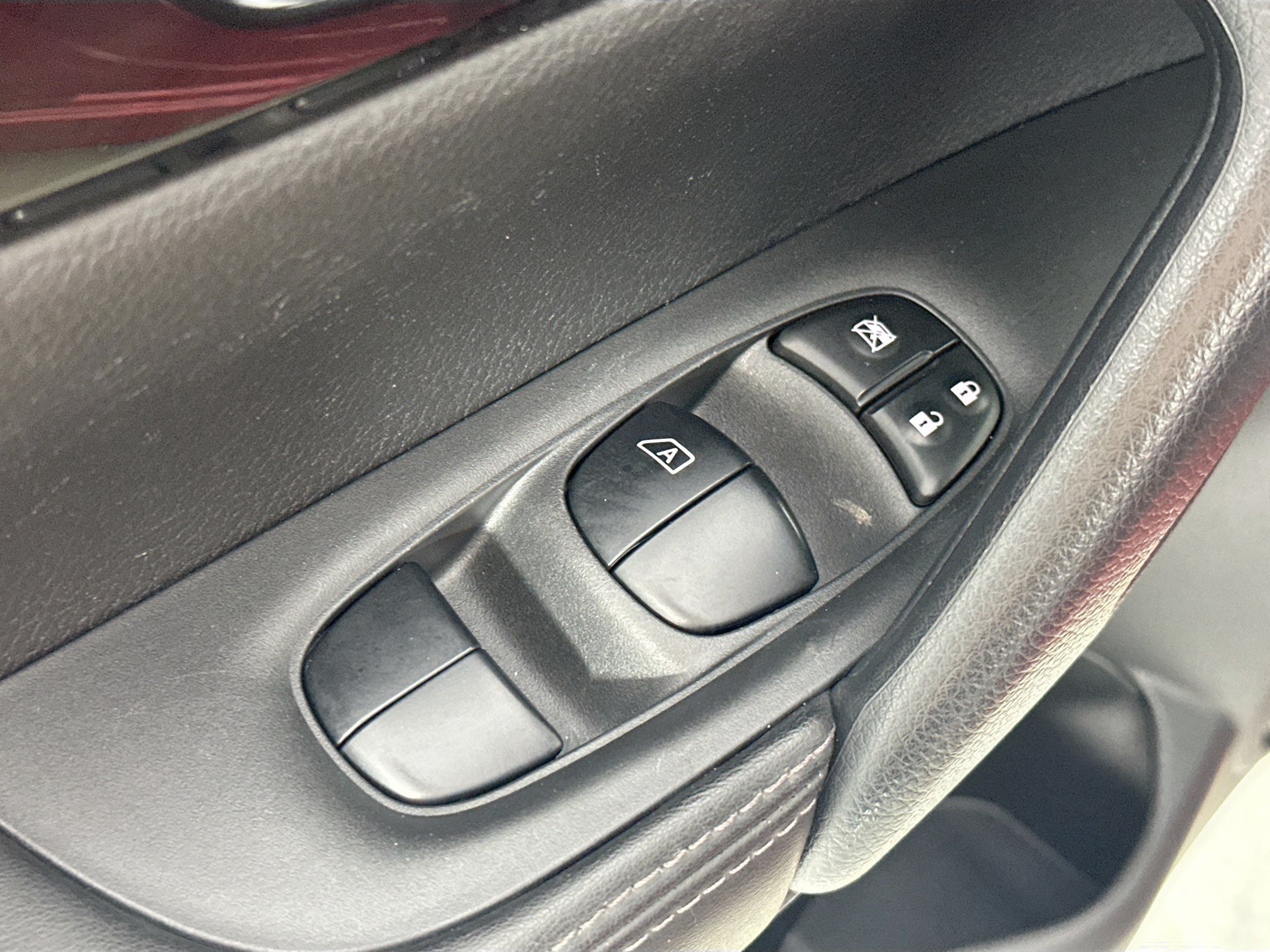 Used 2022 Nissan Rogue Sport SV FWD image 17