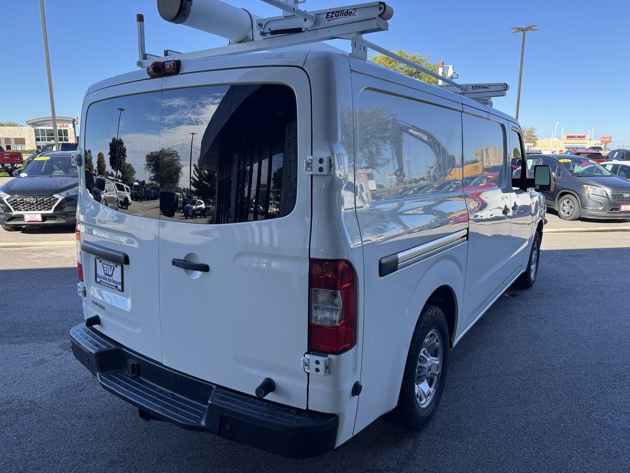 Used 2017 Nissan NV 2500 SV w/ Back Door Glass Package RWD image 7