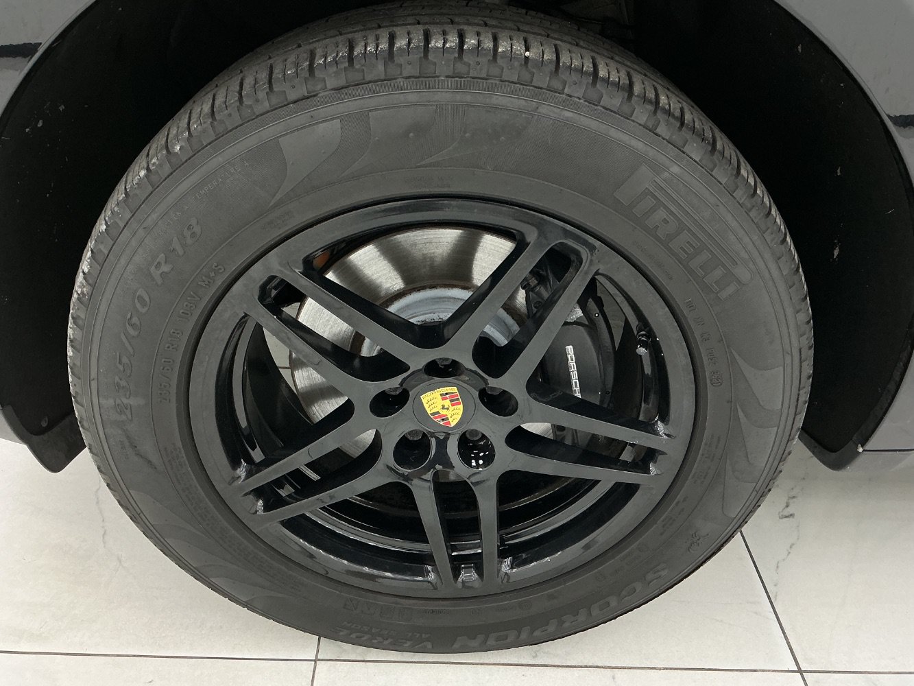 Used 2018 Porsche Macan AWD/4WD image 48