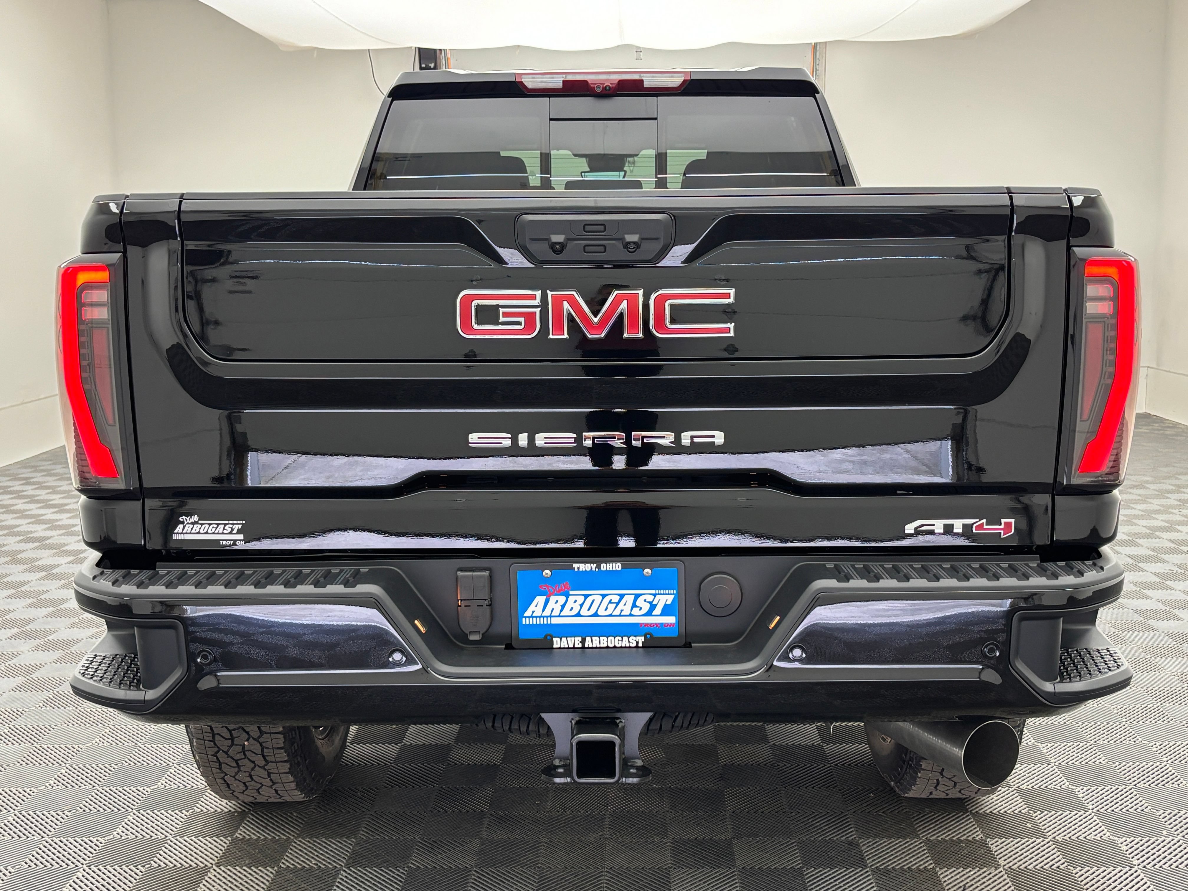 New 2026 GMC Sierra 2500 AT4 w/ AT4 Premium Plus Package AWD/4WD image 11