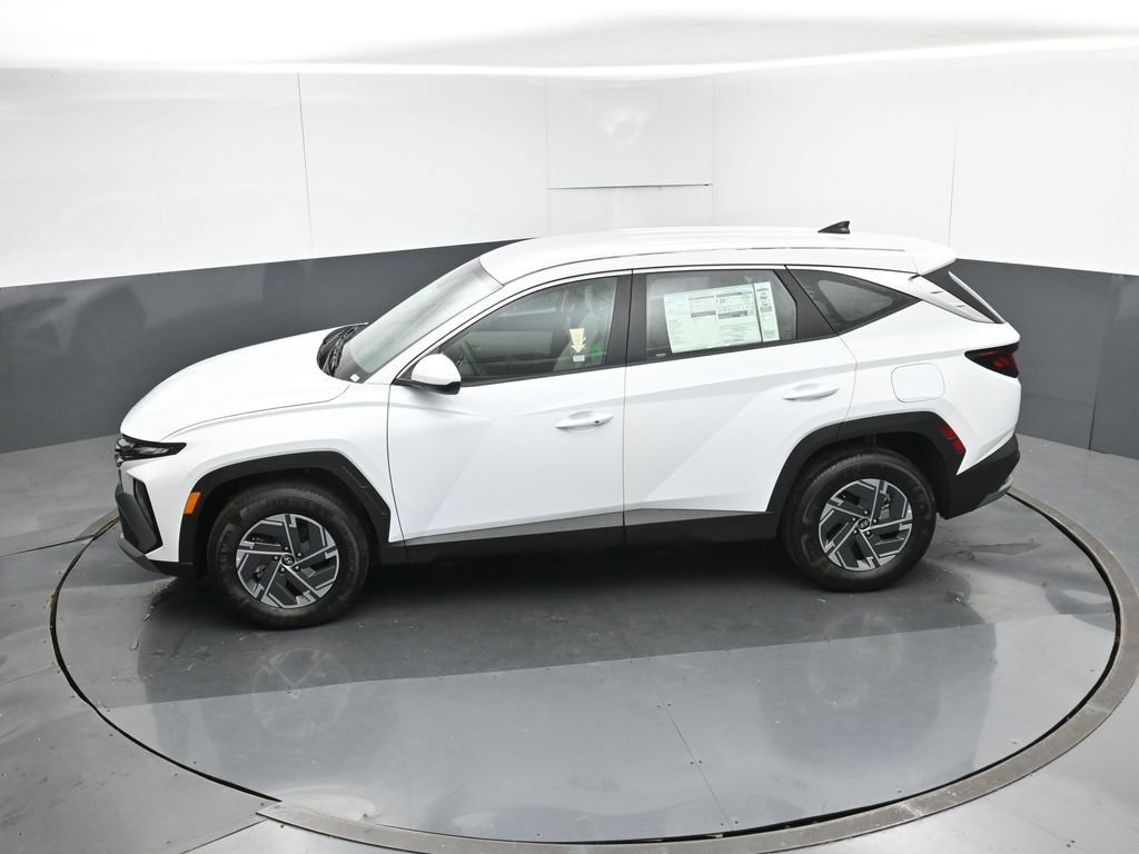 New 2026 Hyundai Tucson Blue SE image 19