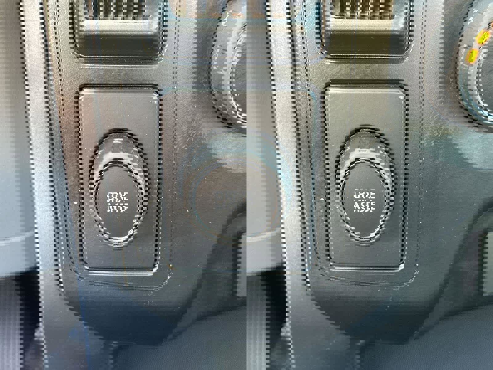 Used 2023 Ford F150 XLT image 28