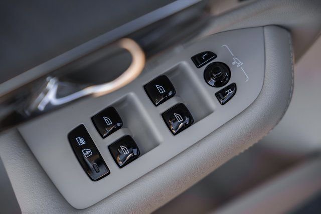 New 2026 Volvo XC90 T8 Ultra w/ Protection Package Premier image 40