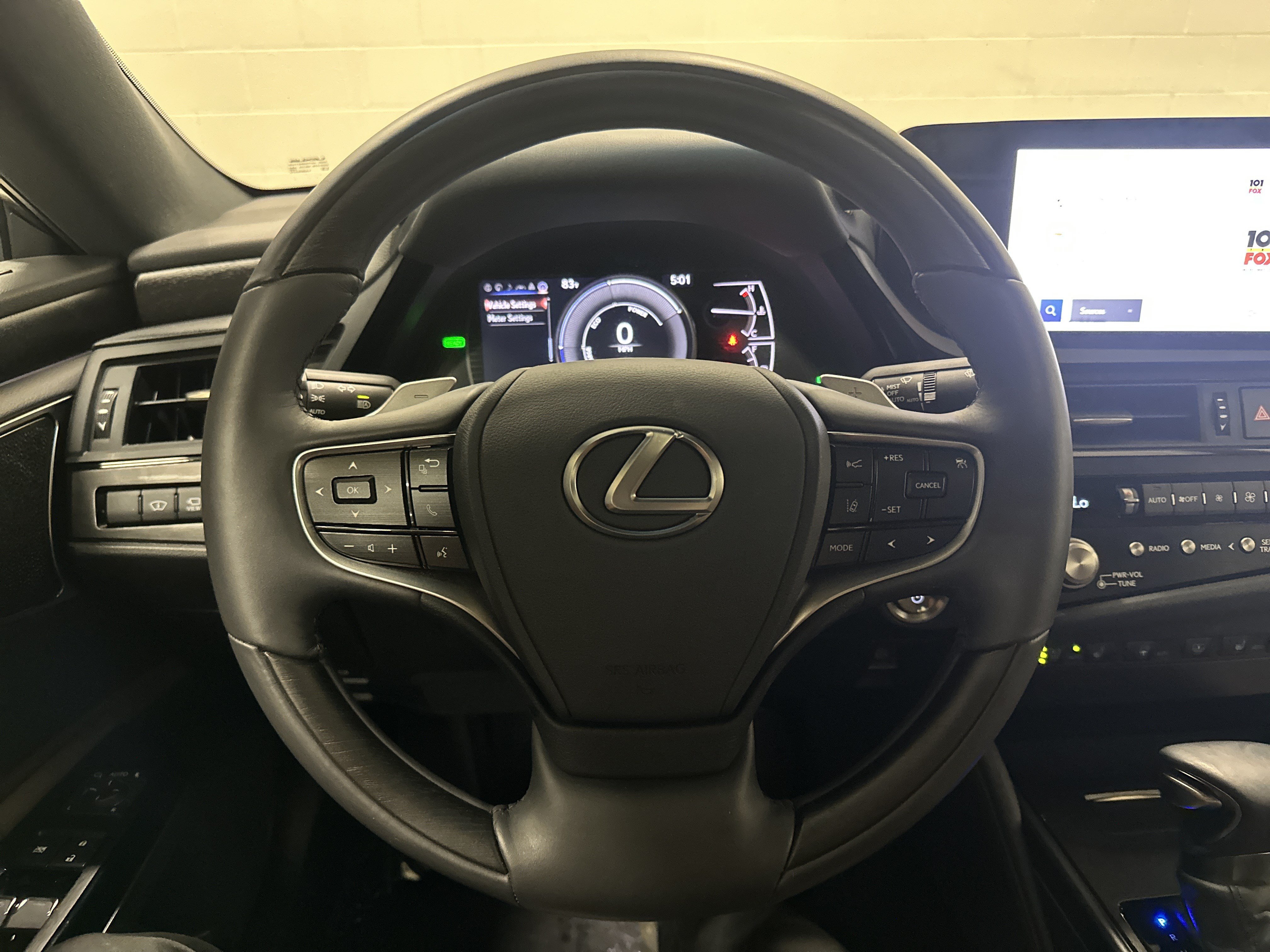 Certified 2024 Lexus ES 300h Ultra Luxury w/ Accessory Package (Z1) FWD image 18