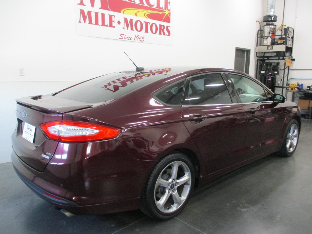 Used 2013 Ford Fusion SE FWD image 7