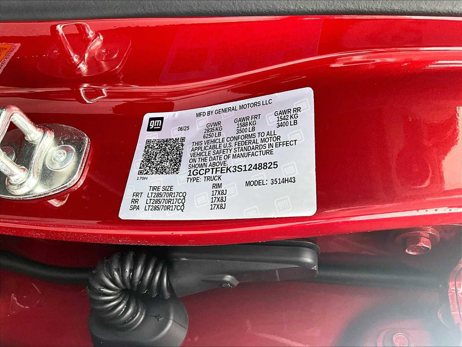 New 2025 Chevrolet Colorado ZR2 w/ Midnight Edition image 17