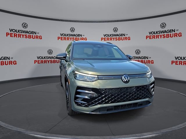New 2026 Volkswagen Tiguan SE R-Line AWD/4WD image 3