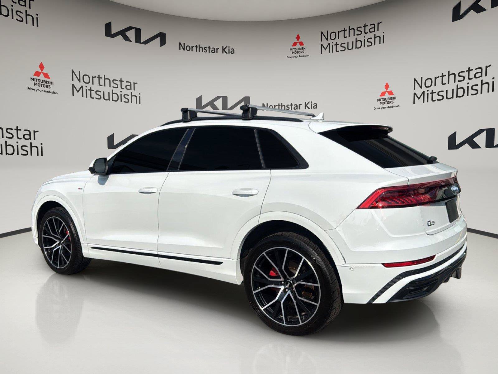 Used 2019 Audi Q8 Premium Plus w/ Premium Plus AWD/4WD image 3
