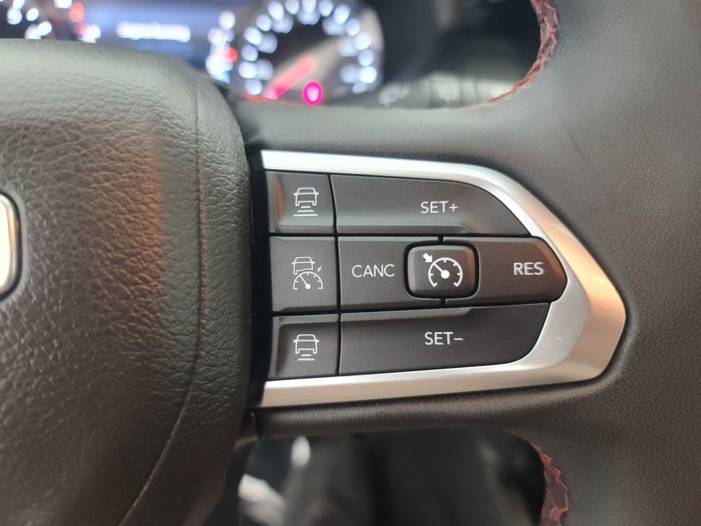 Used 2024 Jeep Compass Trailhawk image 27