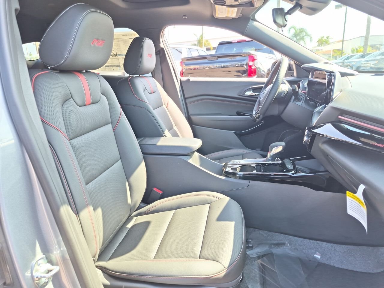 New 2026 Chevrolet Trax RS w/ Sunroof Package FWD image 28