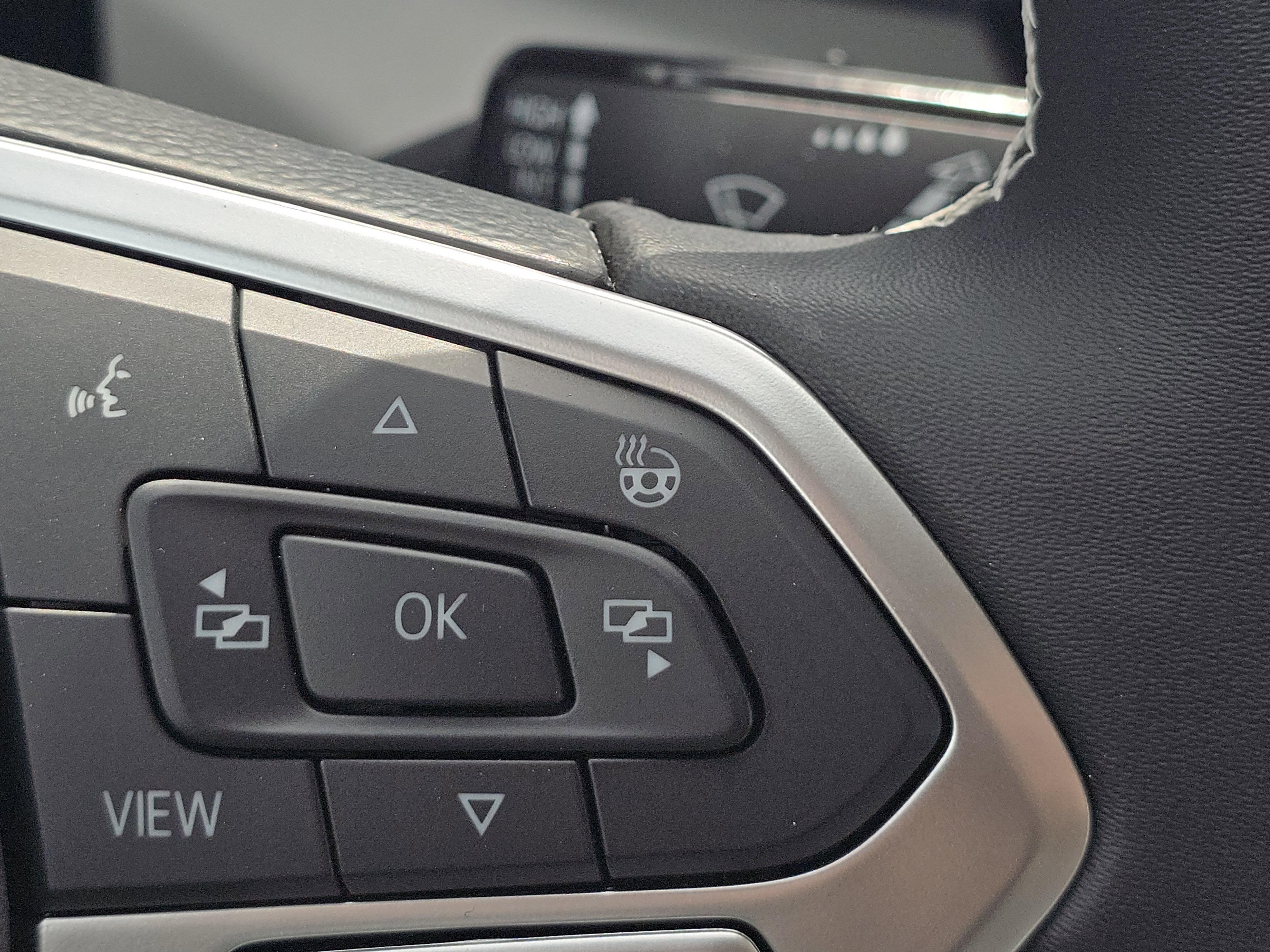 New 2026 Volkswagen Taos SE image 24