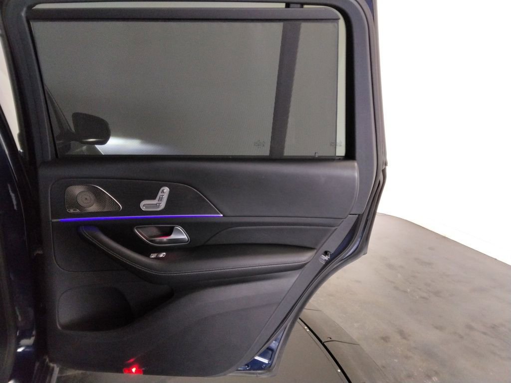Used 2022 Mercedes-Benz GLS 450 4MATIC image 43