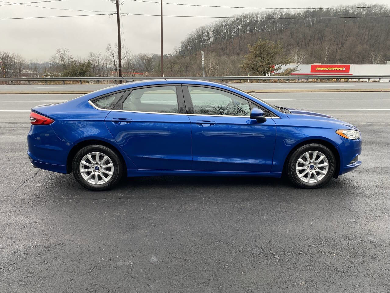 Used 2017 Ford Fusion S image 5