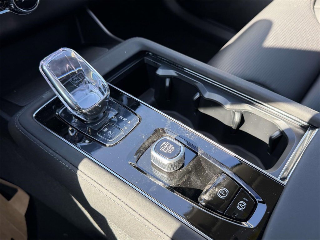 New 2026 Volvo XC90 B6 Ultra w/ Protection Package AWD/4WD image 6