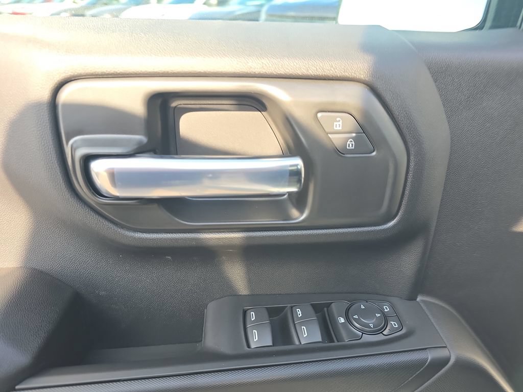 New 2026 Chevrolet Silverado 1500 W/T w/ WT Value Package AWD/4WD image 19