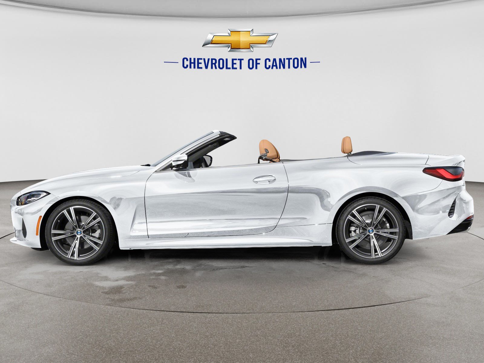 Used 2024 BMW 430i xDrive Convertible w/ M Sport Package AWD/4WD image 3