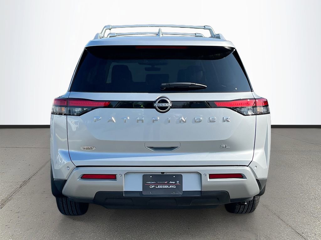 Used 2025 Nissan Pathfinder SL image 6