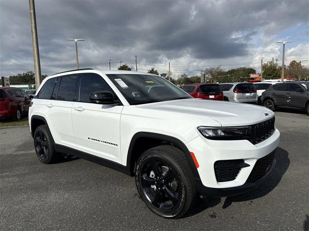 New 2025 Jeep Grand Cherokee Altitude