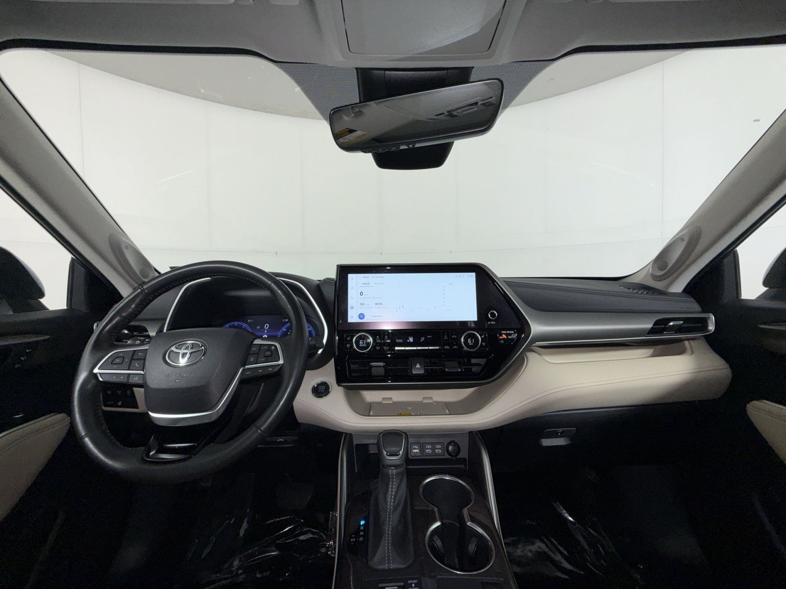 Used 2023 Toyota Highlander Limited AWD/4WD image 23