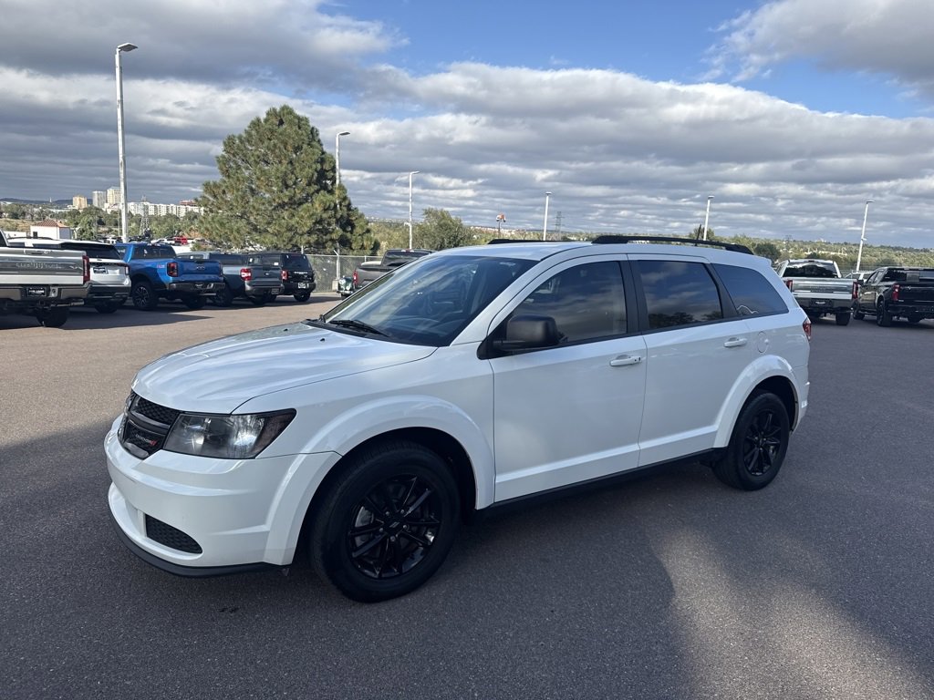 Used 2020 Dodge Journey SE w/ SE Popular Equipment Group image 2