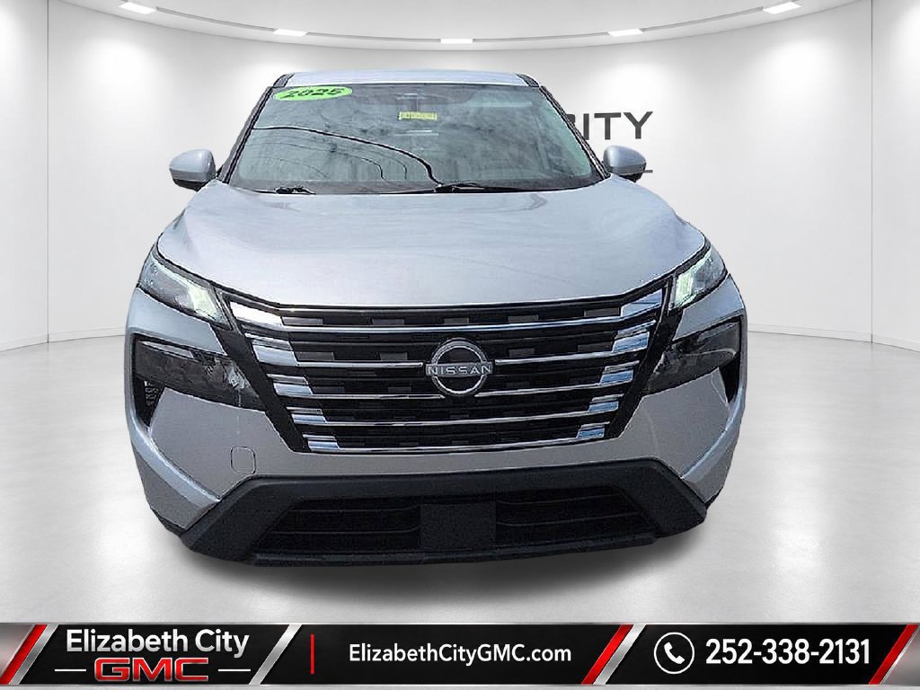 Used 2025 Nissan Rogue SV FWD image 7
