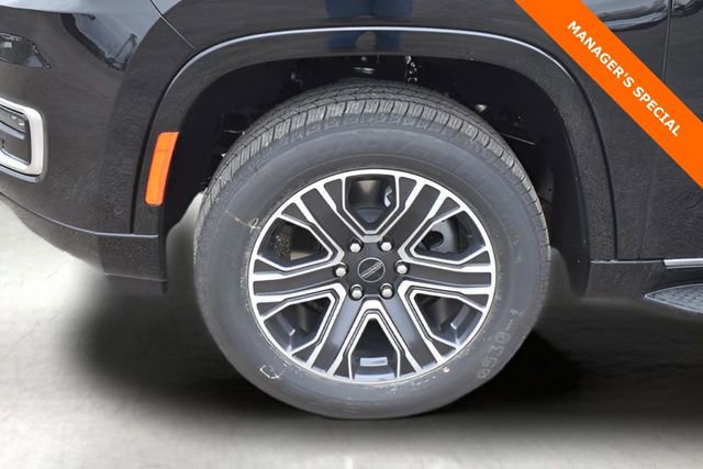 New 2025 Jeep Wagoneer 4WD image 9