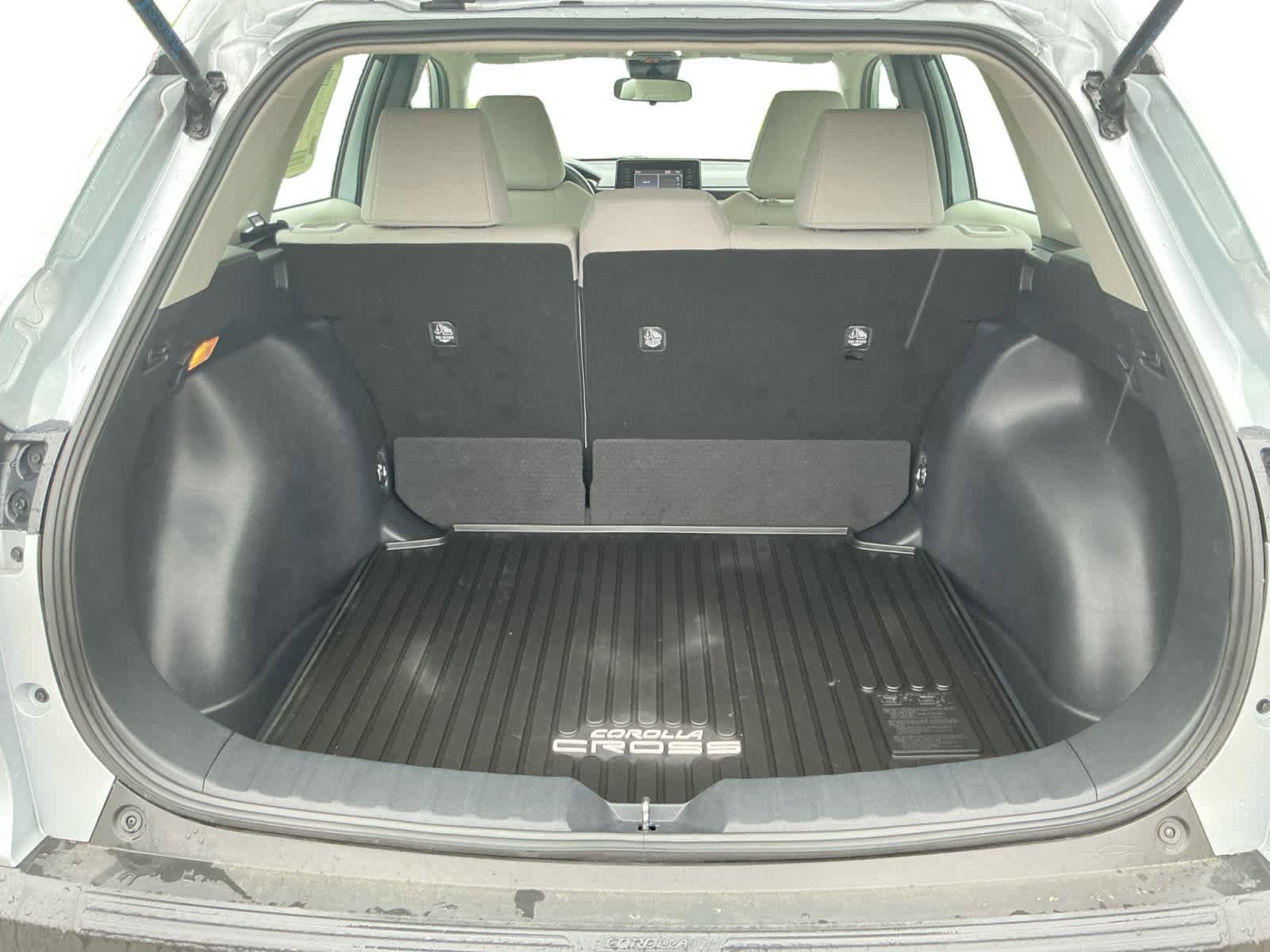 Used 2022 Toyota Corolla Cross L FWD image 17