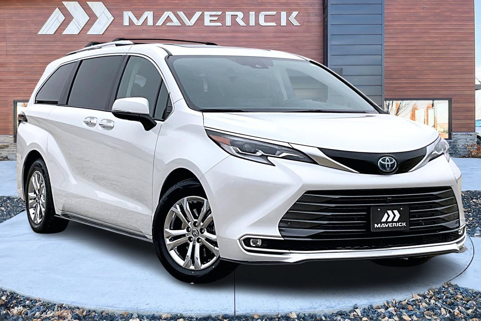 Used 2022 Toyota Sienna Platinum video 1