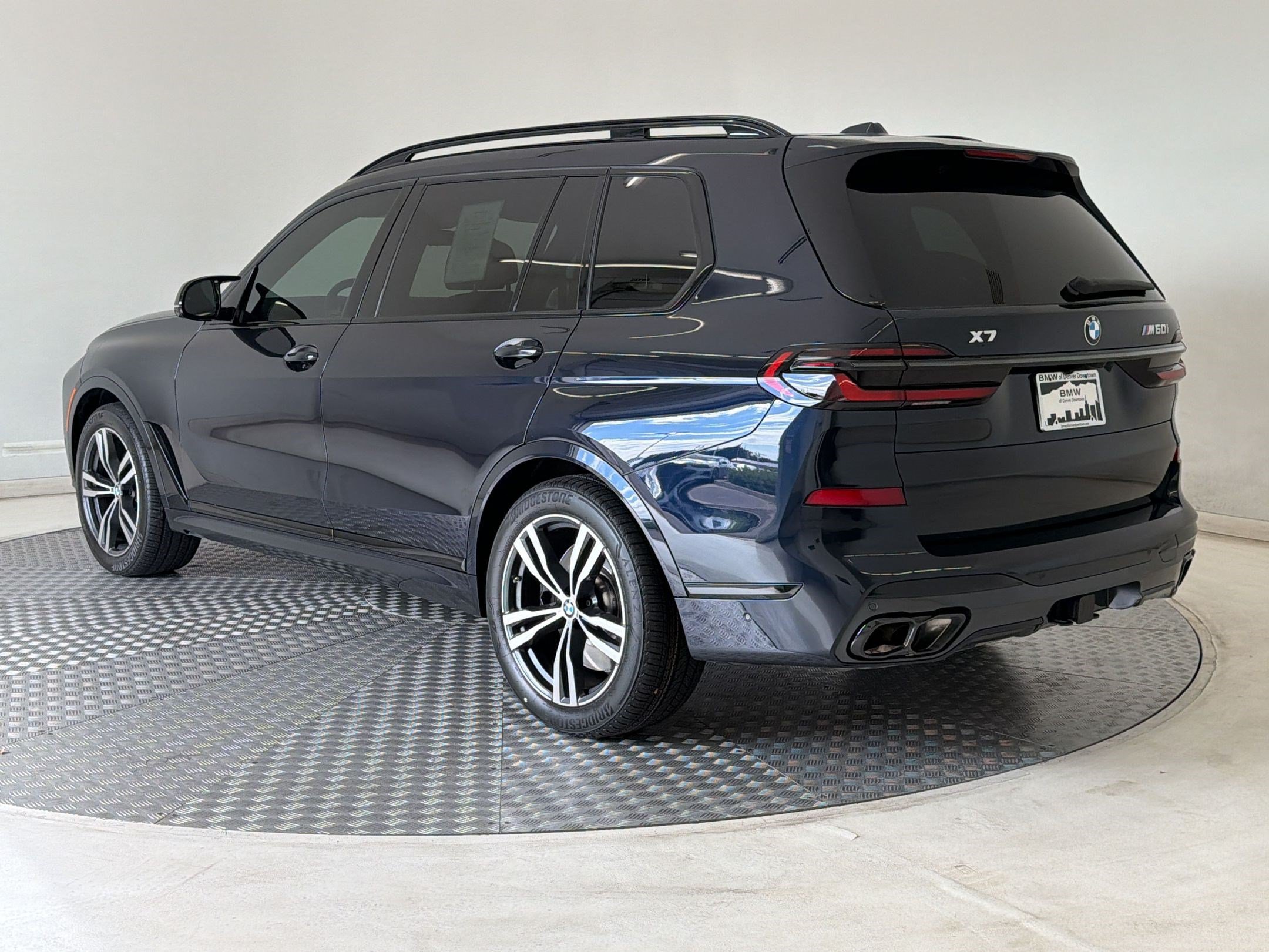 Certified 2025 BMW X7 M60i w/ Executive Package AWD/4WD image 3