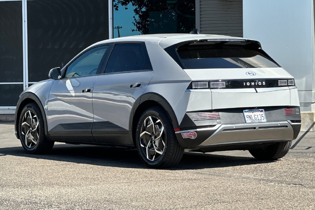 Used 2024 Hyundai Ioniq 5 SEL RWD image 6