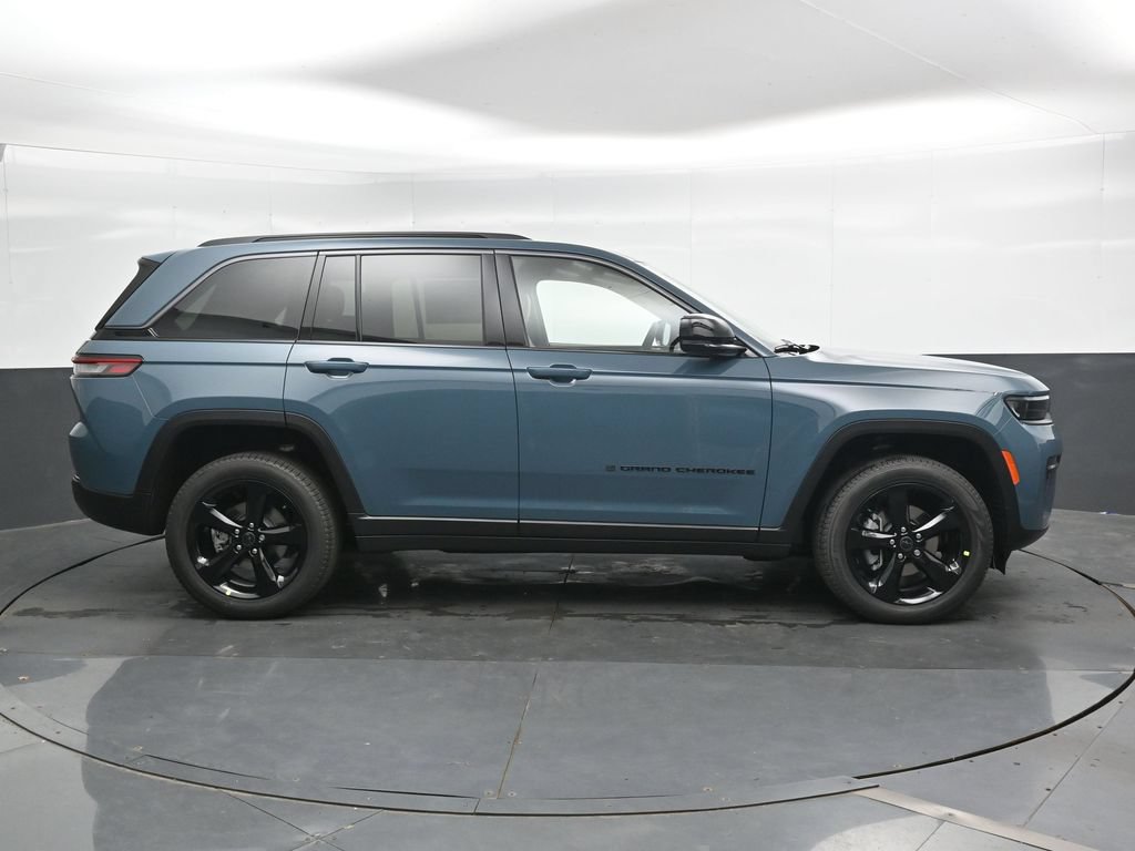 New 2027 Jeep Grand Cherokee Limited AWD/4WD image 5