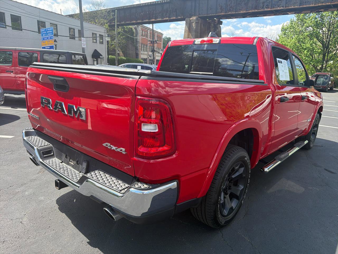 Used 2025 RAM 1500 Big Horn AWD/4WD image 5