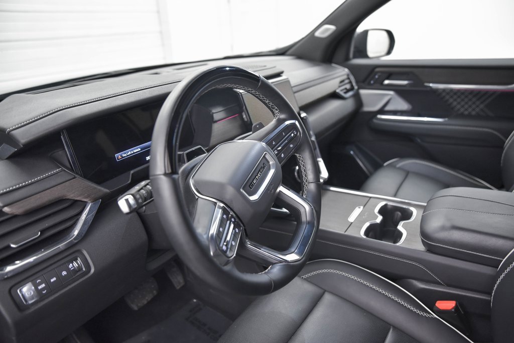 Used 2024 GMC Acadia Denali w/ Super Cruise Package image 16