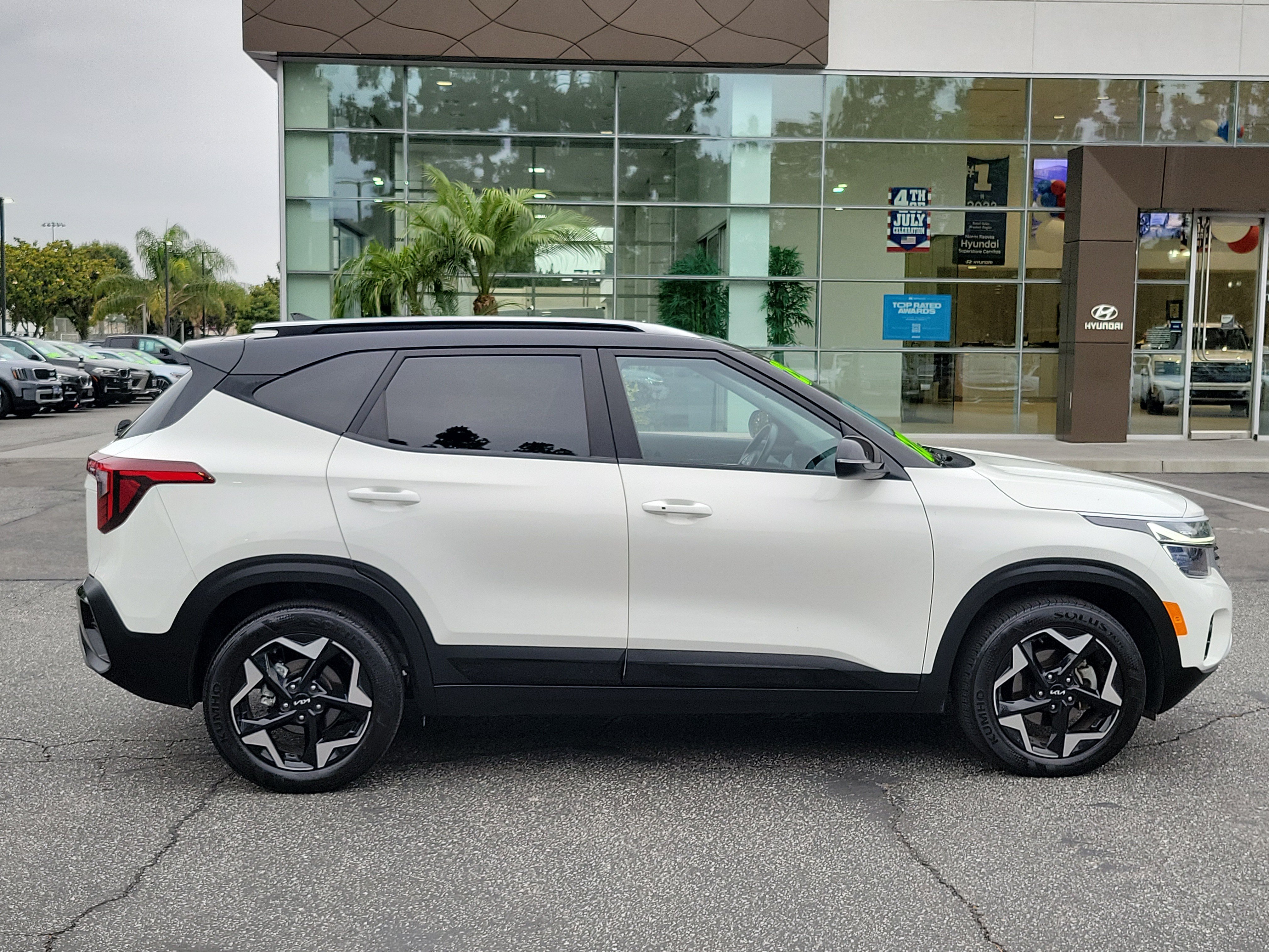 Used 2025 Kia Seltos S FWD image 5