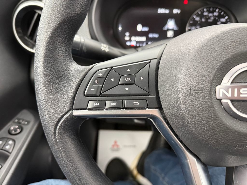 Used 2023 Nissan Kicks SV image 33