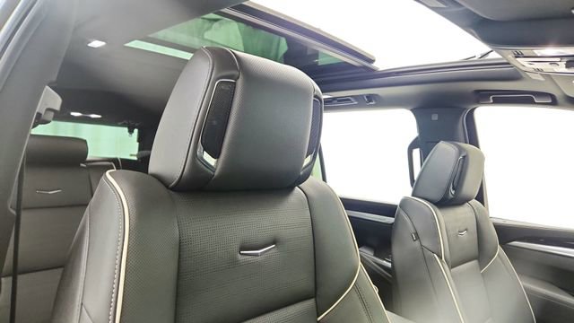 Used 2025 Cadillac Escalade Sport w/ Touring Package image 23