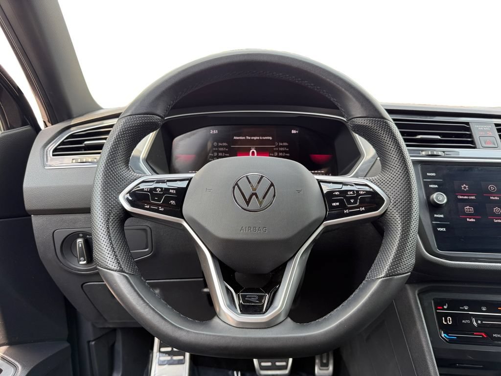 Used 2024 Volkswagen Tiguan SE R-Line FWD image 12