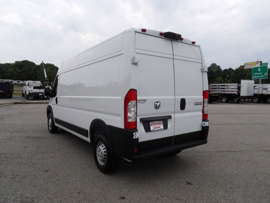 Used 2024 RAM ProMaster 2500 w/ Convenience Group FWD image 5