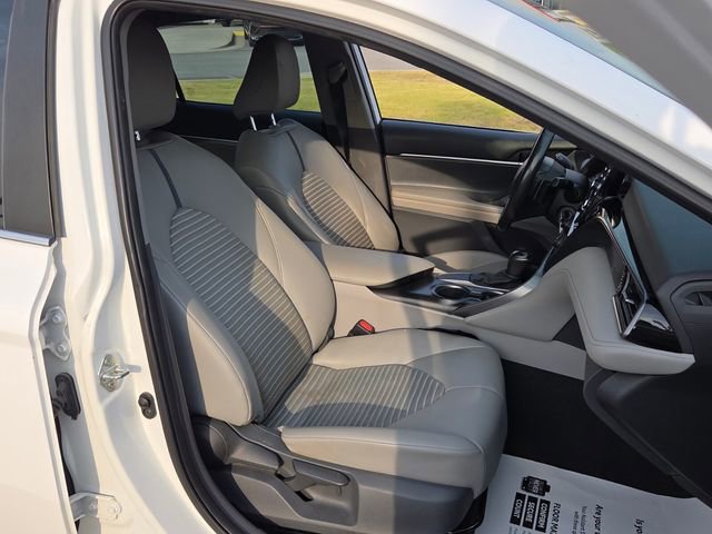 Used 2021 Toyota Camry SE FWD image 15