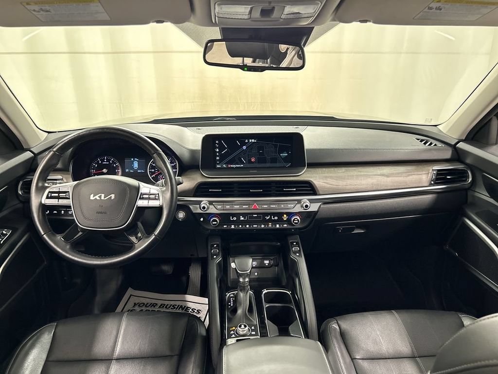 Used 2022 Kia Telluride EX w/ EX Premium Package AWD/4WD image 19
