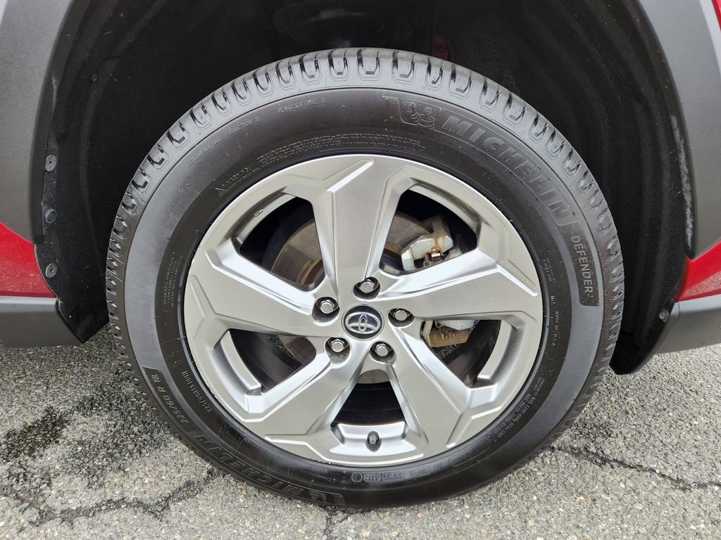 Used 2020 Toyota RAV4 Limited w/ Carpet Mat Package image 7