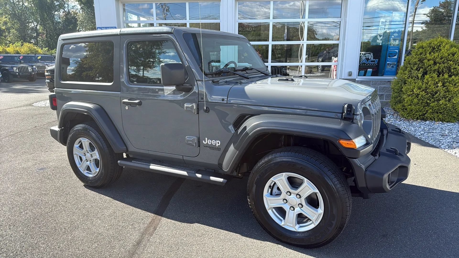 Used 2020 Jeep Wrangler Sport AWD/4WD image 13