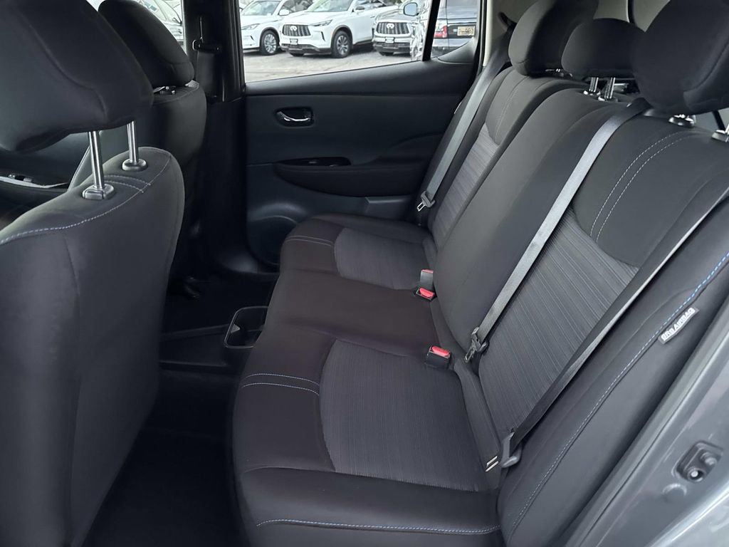 Used 2025 Nissan Leaf SV Plus image 11