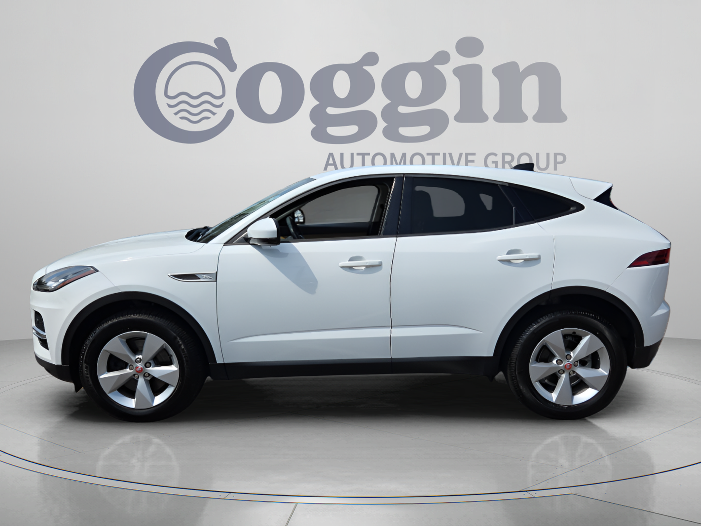 Used 2022 Jaguar E-PACE AWD/4WD image 2
