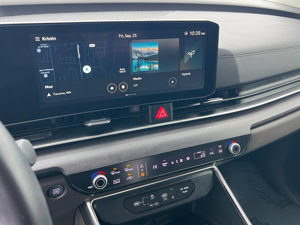 Certified 2025 Kia Carnival SX FWD image 19