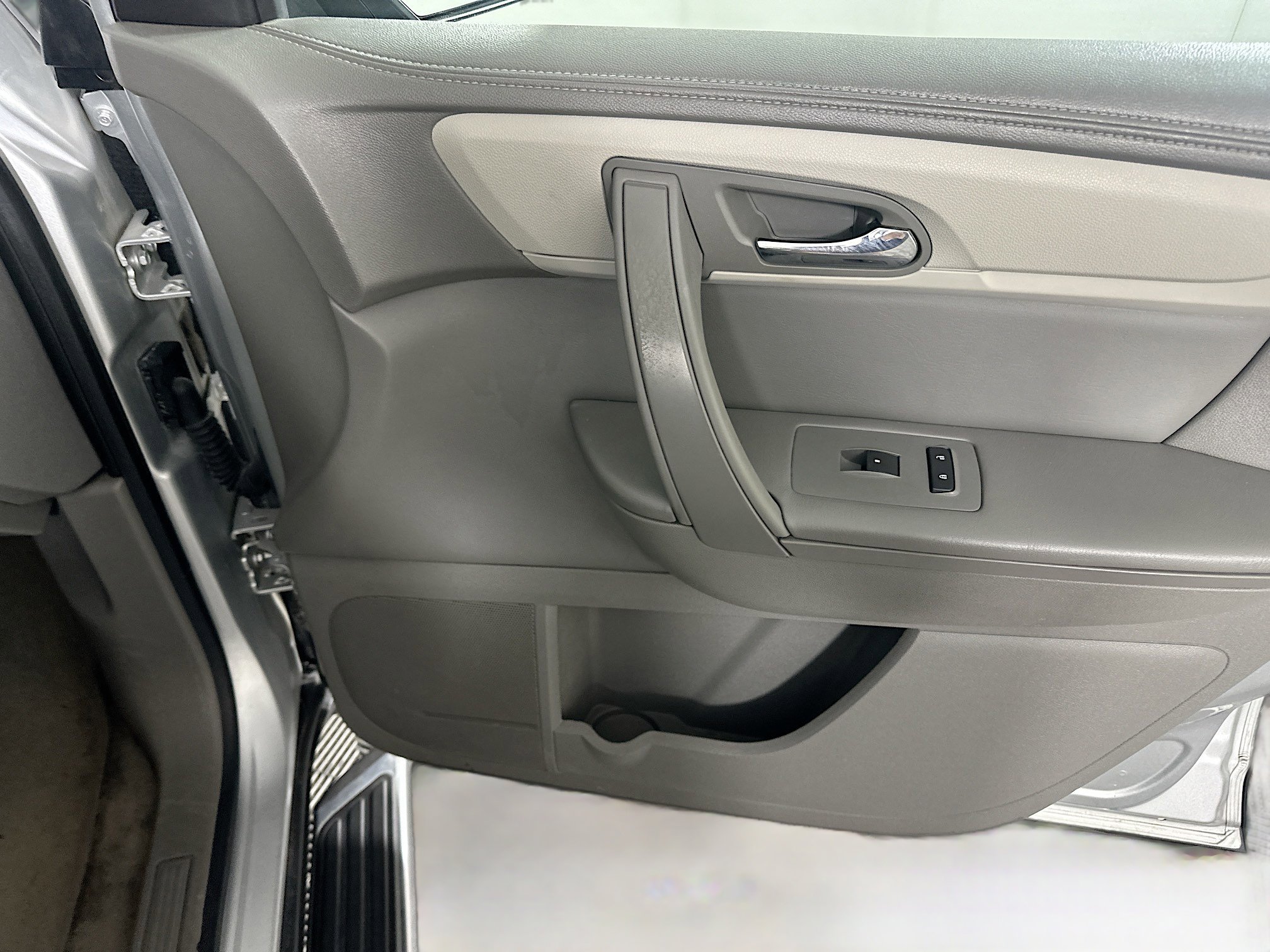 Used 2015 Chevrolet Traverse LS image 31