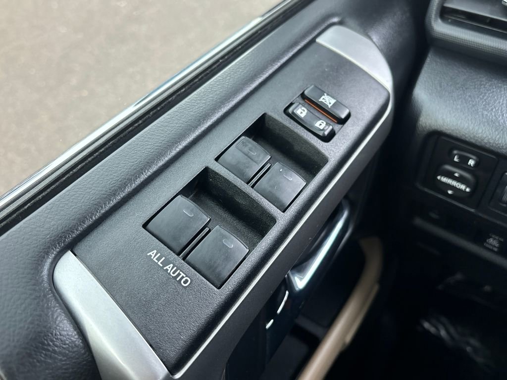 Used 2018 Toyota 4Runner Limited image 11